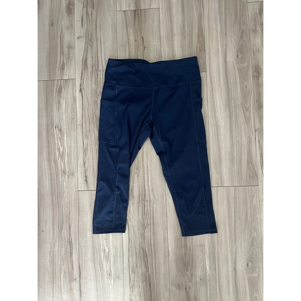 Hofi Navy Blue High Waisted Cropped Leggings with Pockets Size Medium Capris